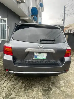 Toyota Highlander 2010 Beige