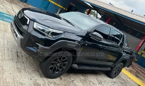 Toyota Hilux 2024 Black