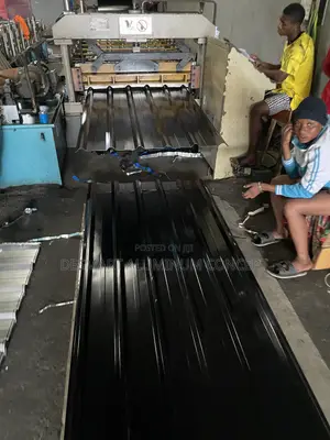 Setting the Standard in Roofing/ 0.55