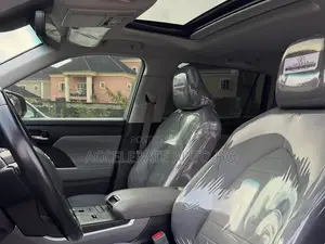 Toyota Highlander XLE AWD 2020 Blue