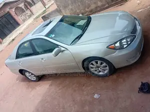 Toyota Camry 2004 Silver