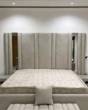 Luxury Cream Velvet Bedroom Set With Storage Ottoman & Nightstands
