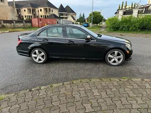 Mercedes-Benz C200 2010 Black