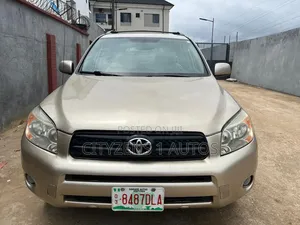 Toyota RAV4 2007 Gold