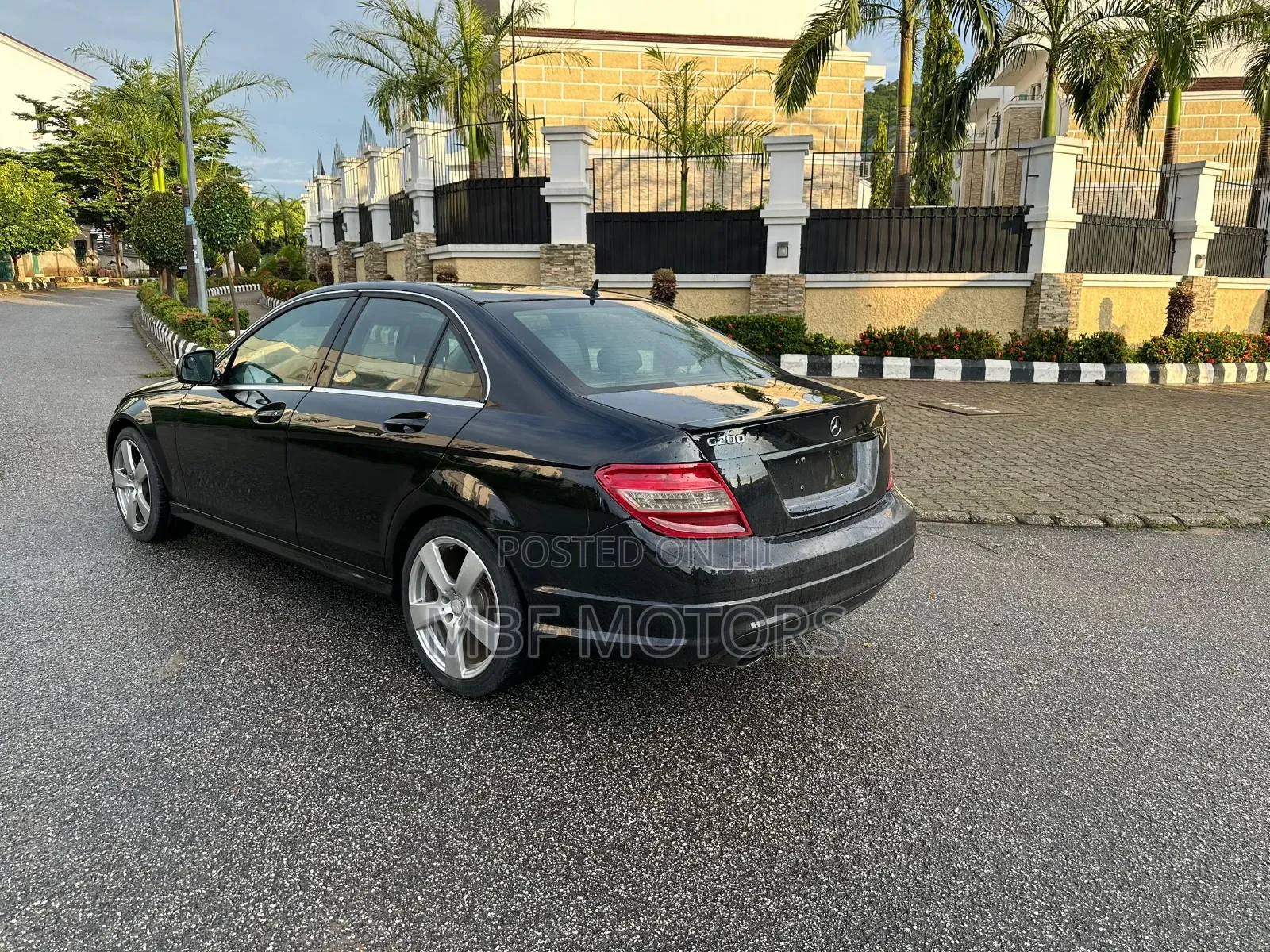 Mercedes-Benz C200 2010 Black