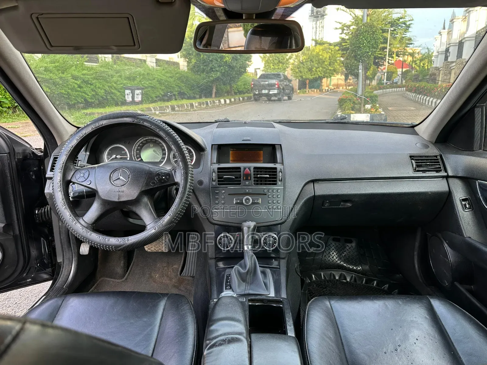 Mercedes-Benz C200 2010 Black