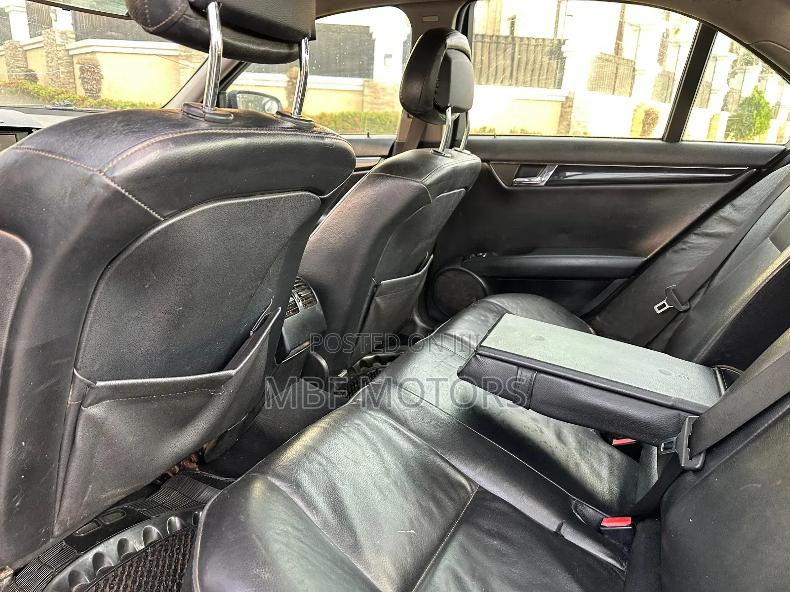 Mercedes-Benz C200 2010 Black