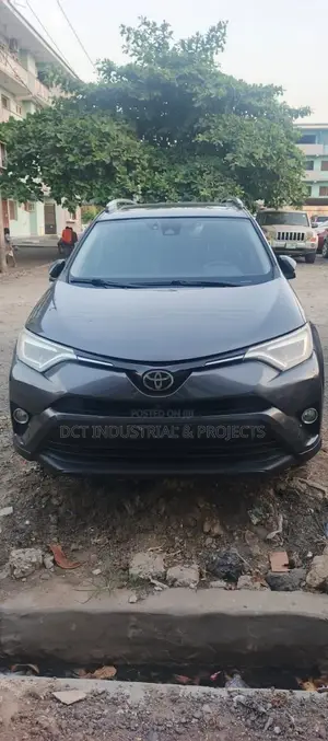Toyota RAV4 Limited FWD (2.5L 4cyl 6A) 2017 Gray