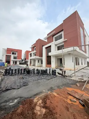 5bdrm Duplex in Guzape District for sale