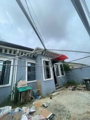3bdrm Apartment in Abraham Adesanya Estate for rent