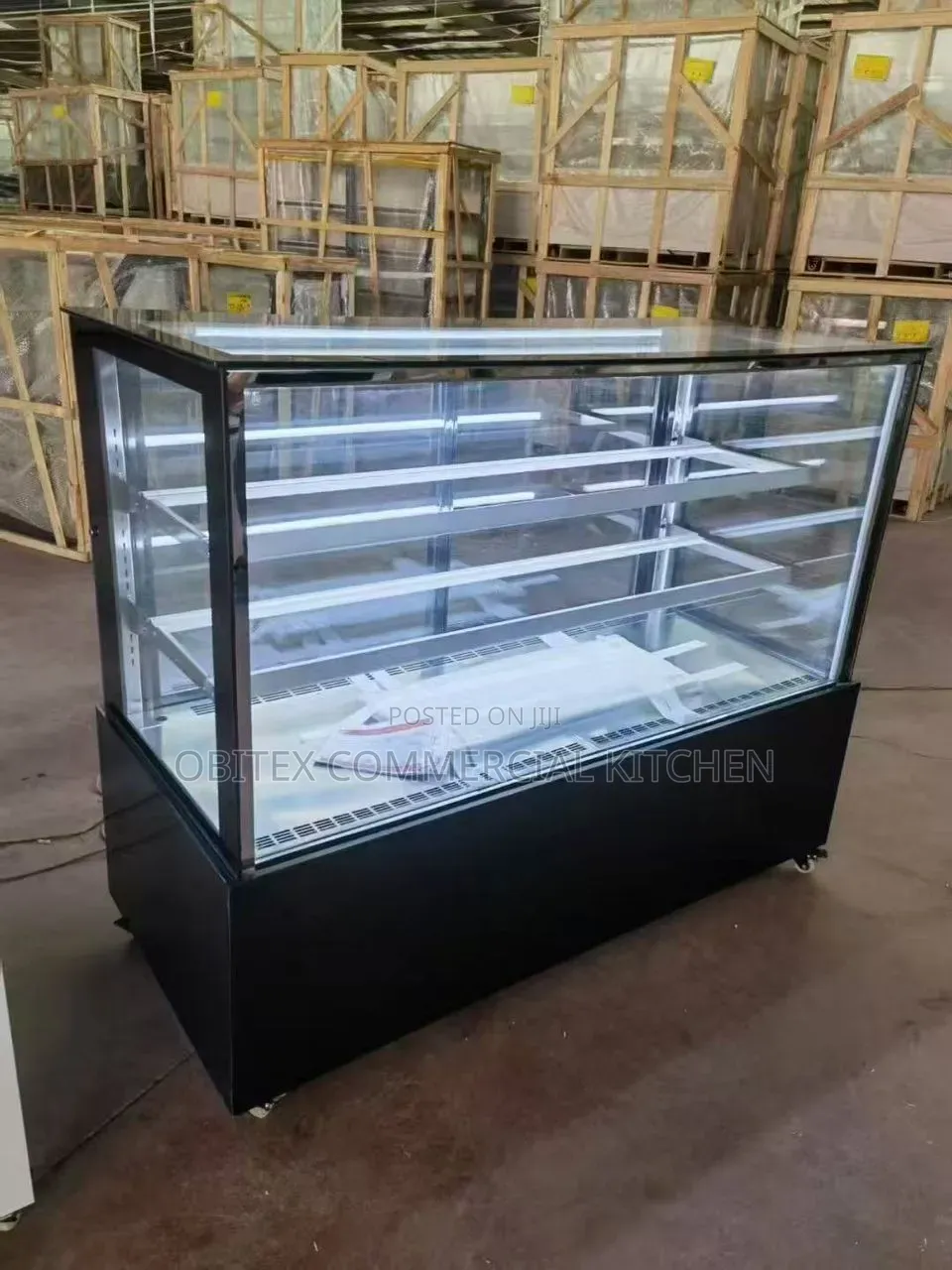 Industrial Cake Display Chiller Machines Is Available for Sales