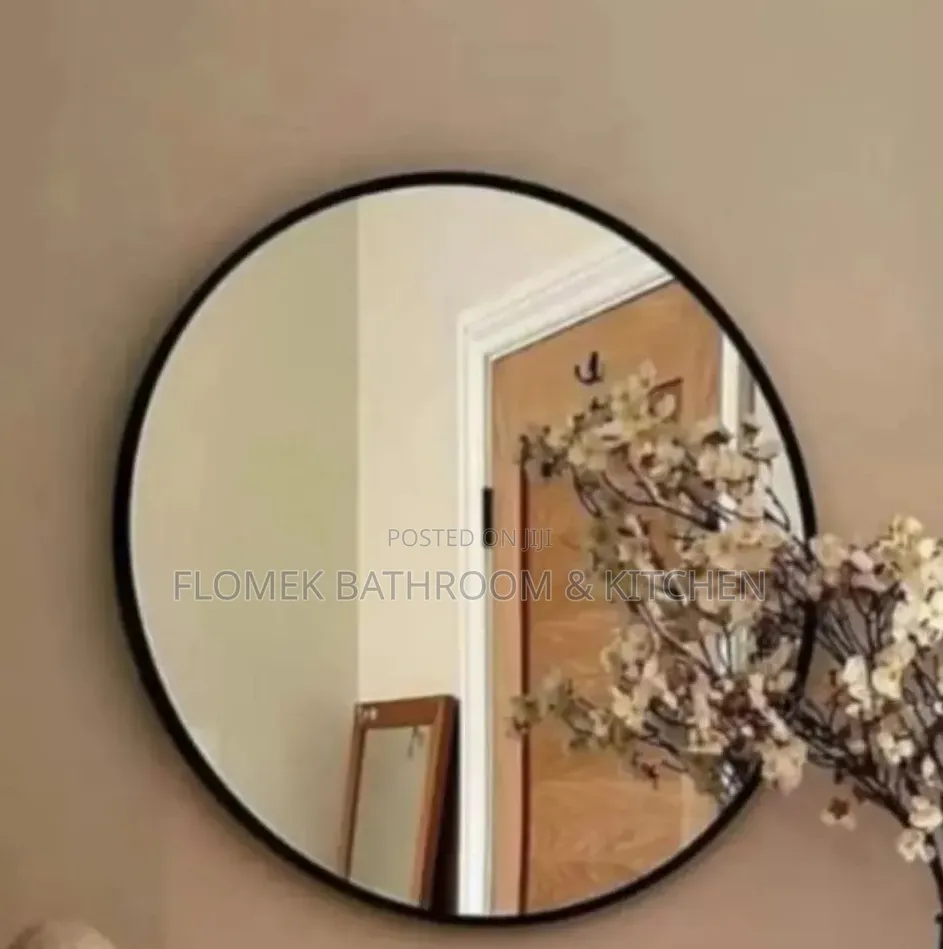 Elegant Round Wall Mirror – Modern Black Frame