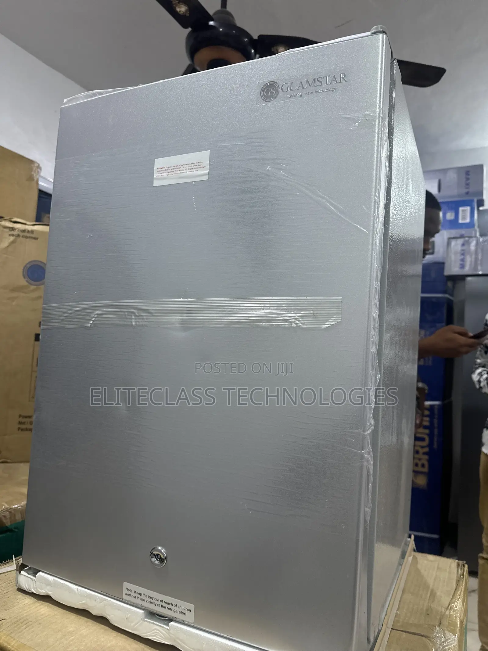 Durable Glamstar Fridge [GFR-90S-E]