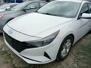 Hyundai Elantra 2021 White