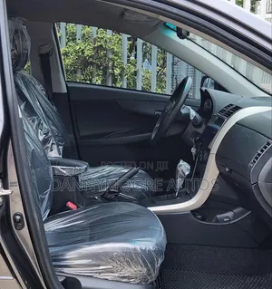 Toyota Corolla 2010 Gray
