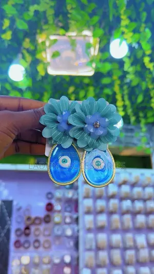 Flower Eye Earring