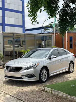 Hyundai Sonata Limited 4dr Sedan (2.4L 4cyl 6A) 2015 Silver
