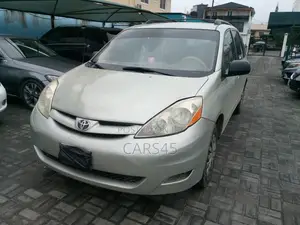 Toyota Sienna 2006 Green