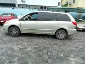 Toyota Sienna 2006 Green
