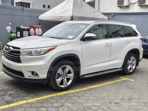 Toyota Highlander Limited V6 4x2 (3.5L 6cyl 6A) 2016 White