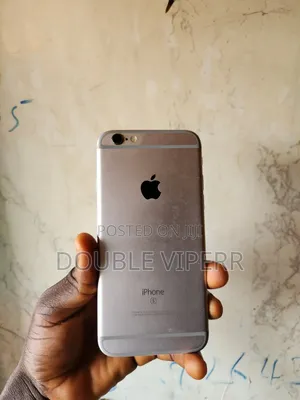 Apple iPhone 6s 32 GB White