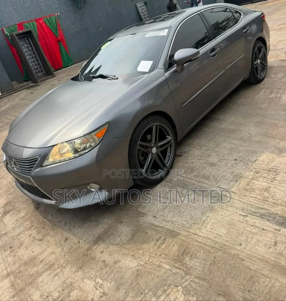 Lexus ES 2013 Gray