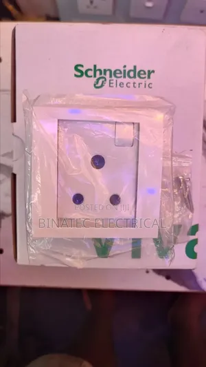 Schneider 15A Socket Outlet – Original Quality & Durable