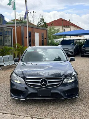 Mercedes-Benz E350 Base 4Matic Sedan AWD (3.5L 6cyl 7A) 2015 Gray