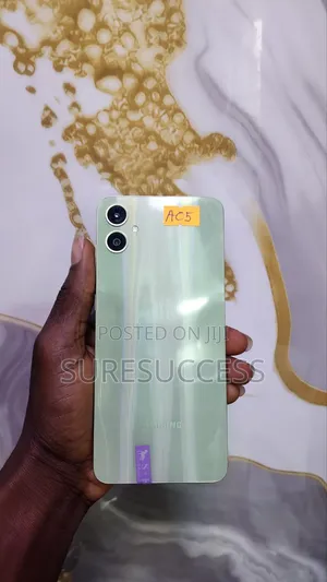 Samsung Galaxy A05 128 GB