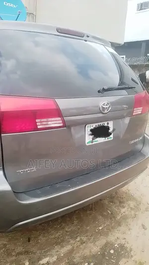 Toyota Sienna 2006 Gray
