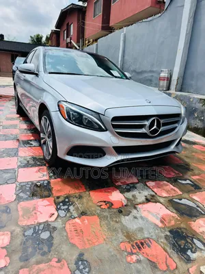 Mercedes-Benz C300 2017 Silver