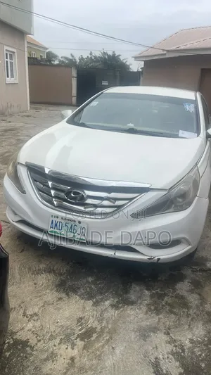 Hyundai Sonata 2012 Gold