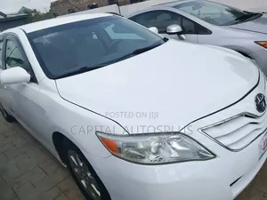 Toyota Camry LE 4dr Sedan (2.5L 4cyl 6AM) 2010 White