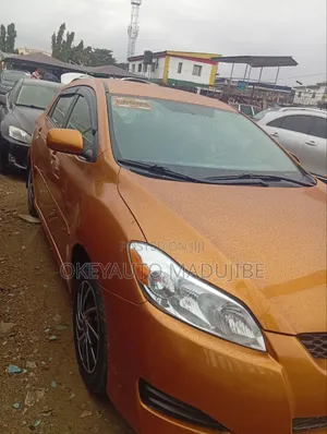 Toyota Matrix 2010 Orange