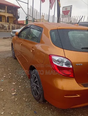 Toyota Matrix 2010 Orange