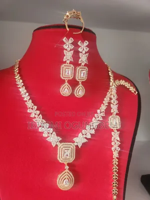 Luxury Jewellery That Pops Up Your Look