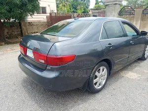 Honda Accord 2005 Beige