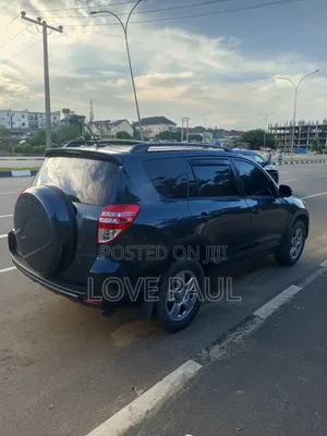 Toyota RAV4 2011