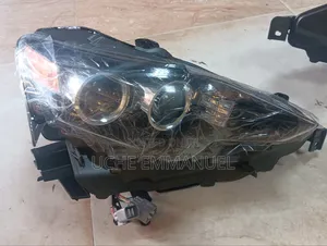 Headlight for Is250 Direct Model 2015