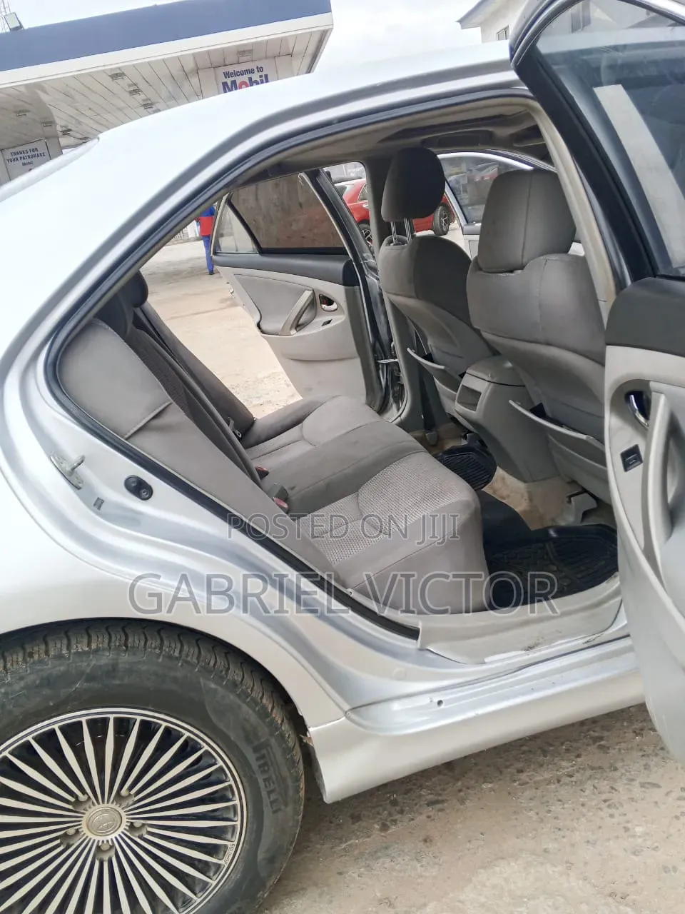 Toyota Camry 2010 Silver
