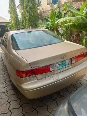 Toyota Camry 2002 Gold