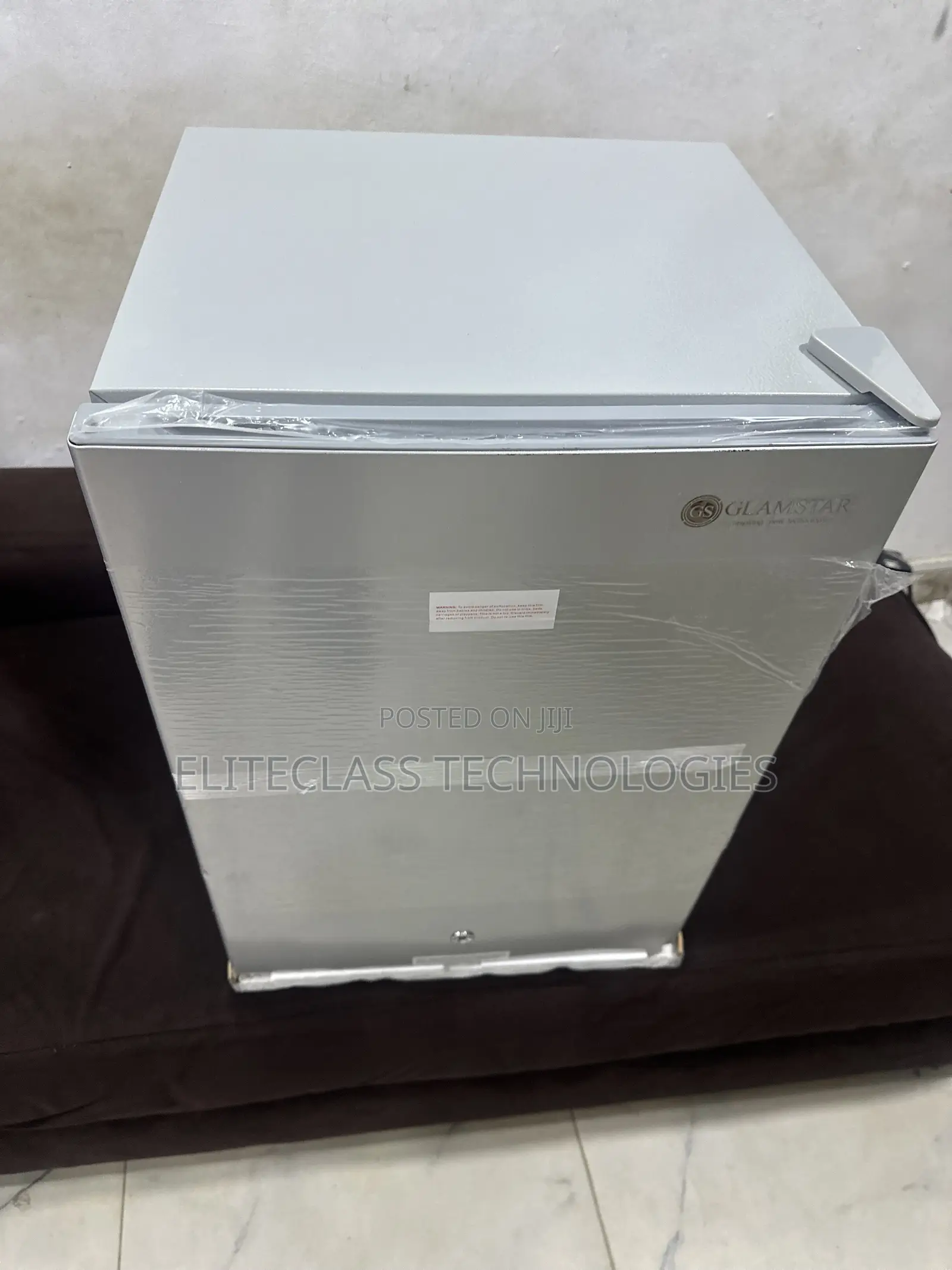Glamstar (GFR-90S-E) Refrigerating Appliance