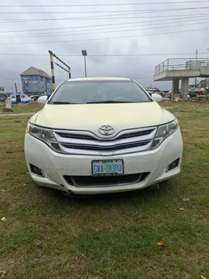 Toyota Venza AWD 2010 White
