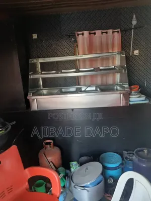 Fairly Used Food Warmer (Show Glass)