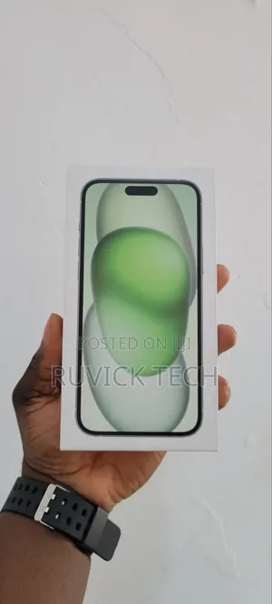 New Apple iPhone 15 Plus 256 GB Green