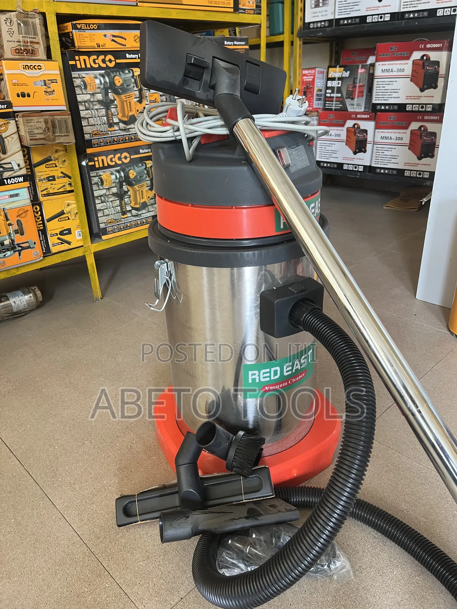 30 Liter Vacuum Cleaner