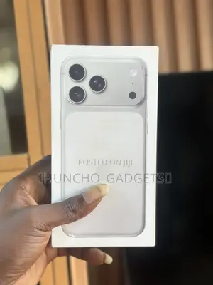 New Apple iPhone 17 Pro Max 256 GB White