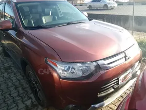 Mitsubishi Outlander SEL FWD 2016 Brown
