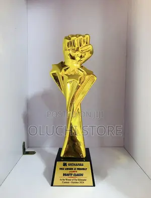Golden Award plaqueB556