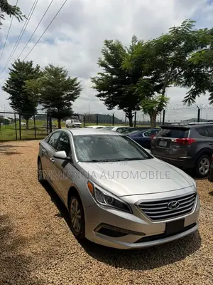Hyundai Sonata Sport 4dr Sedan (2.4L 4cyl 6A) 2015 Silver